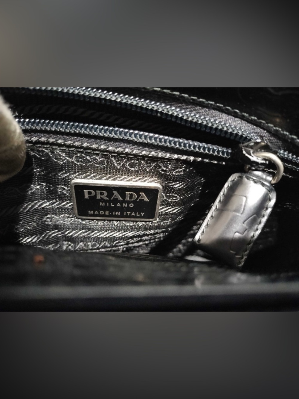 Prada Spazzolato Patent Leather Shoulder Bag (limited edition) - Picture 5 of 7